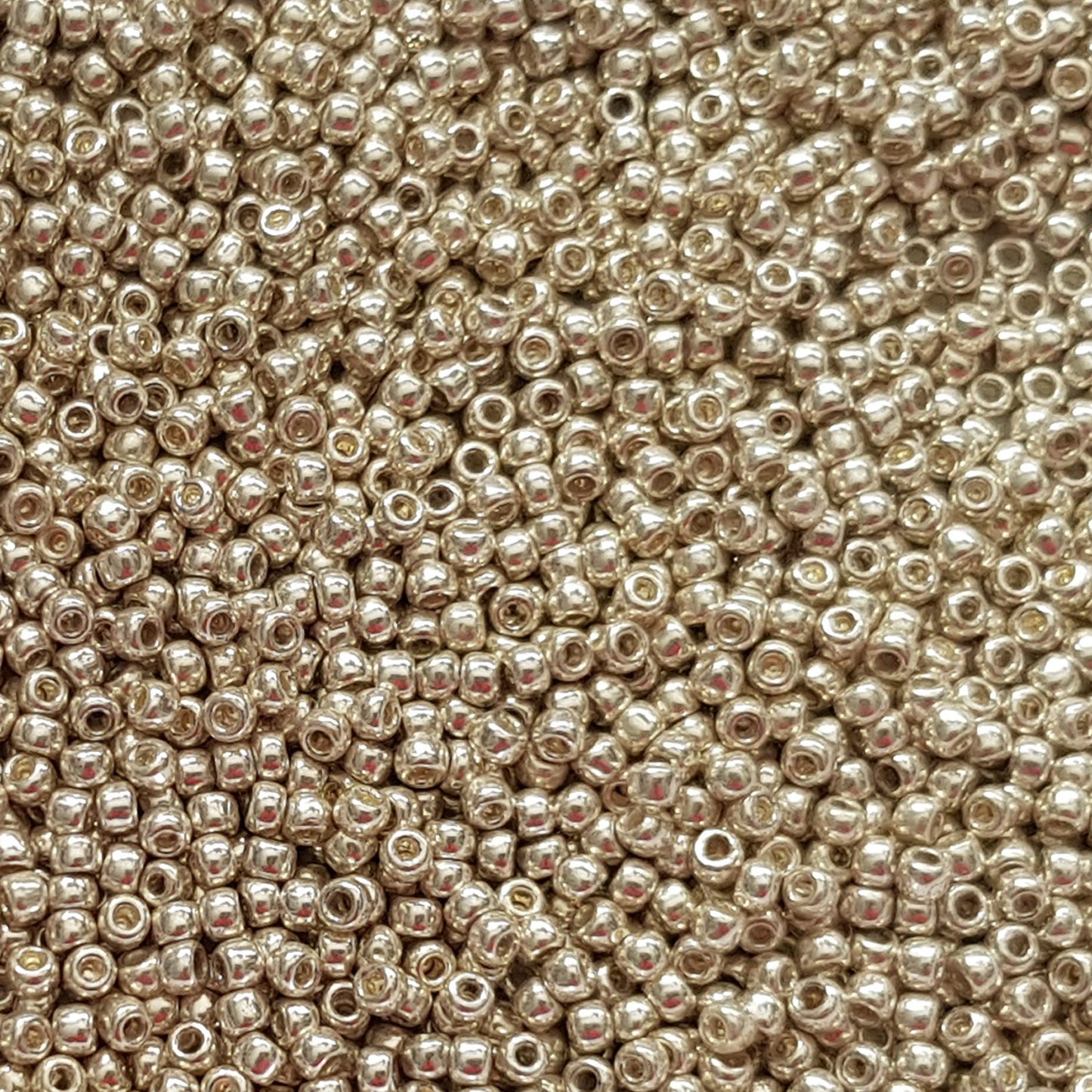 8/0 TR-PF558 Aluminium Galvanized Permanent Finish Round Toho Seed Beads  per gram- Beading Supply - Kalitheo Jewellery