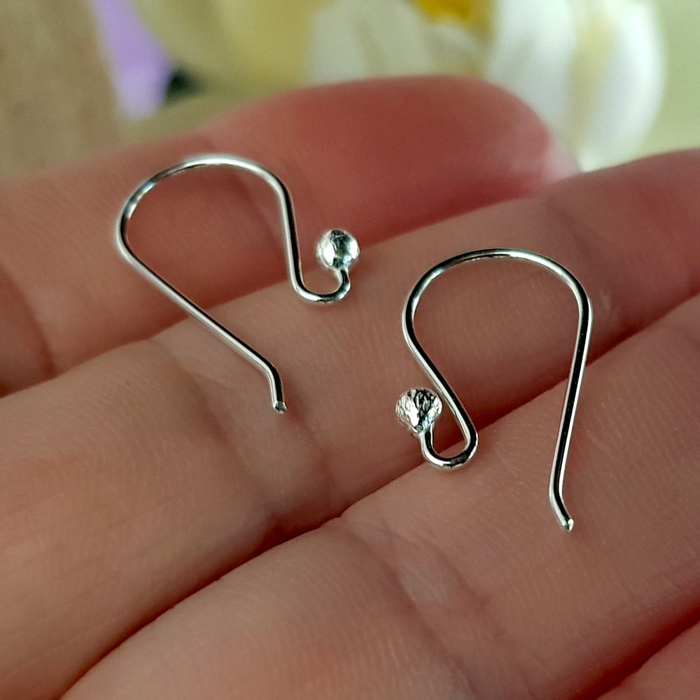 Handmade Argentum 940 Sterling Silver Ear Hooks – 20mm Shepherd between fingers