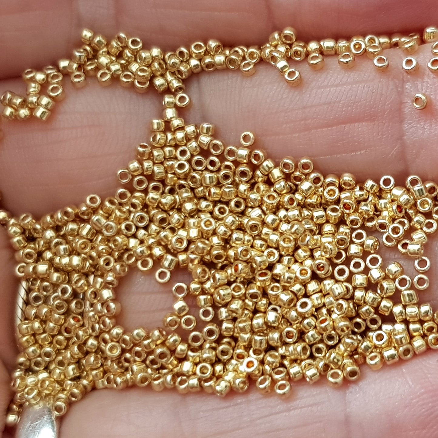 15/0 TR-PF557 Starlight Gold Galvanized PermaFinish Round Toho 5g Seed Beads | Beading Supply