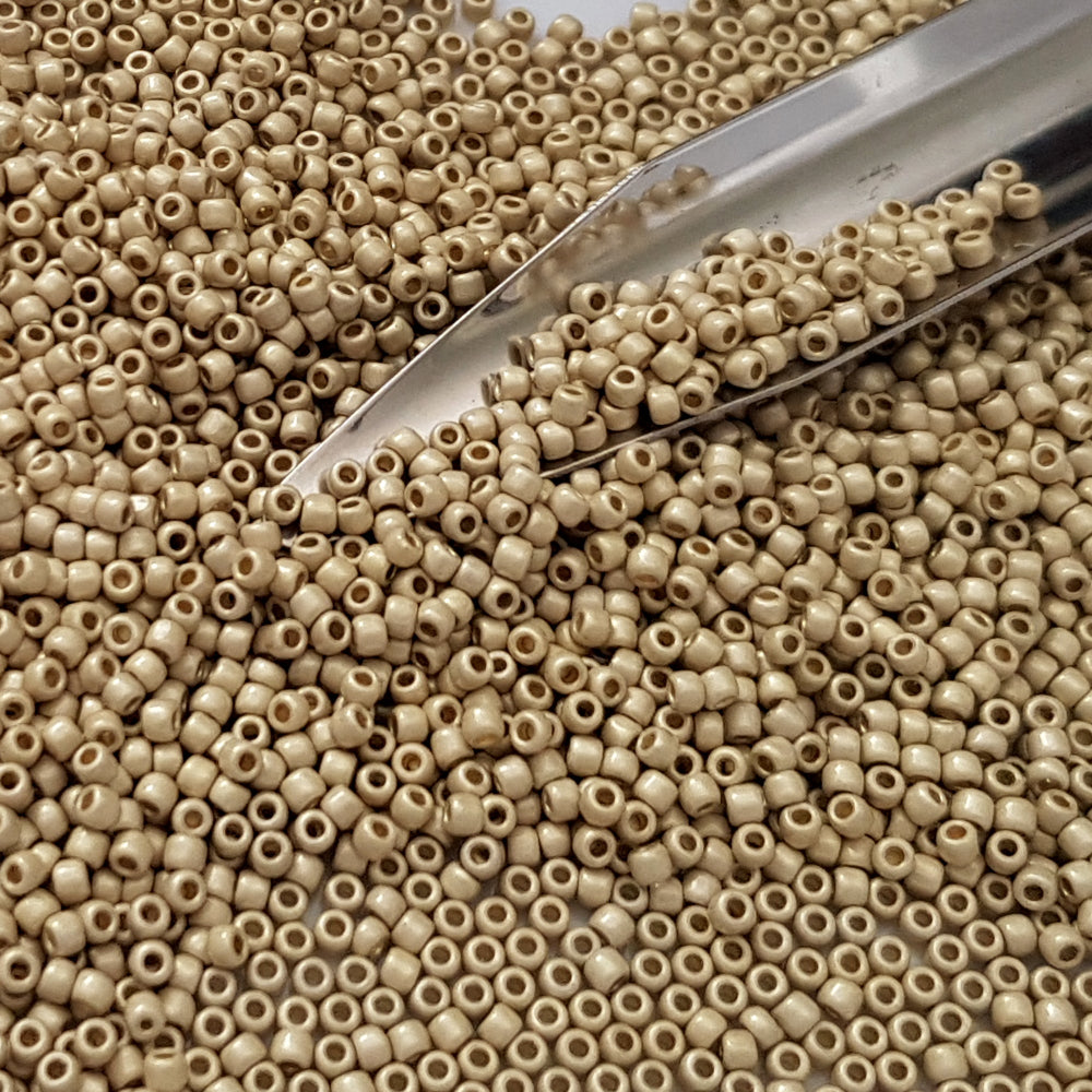 Close up view matte aluminium galvanize beads 11/0 TR-PF558F