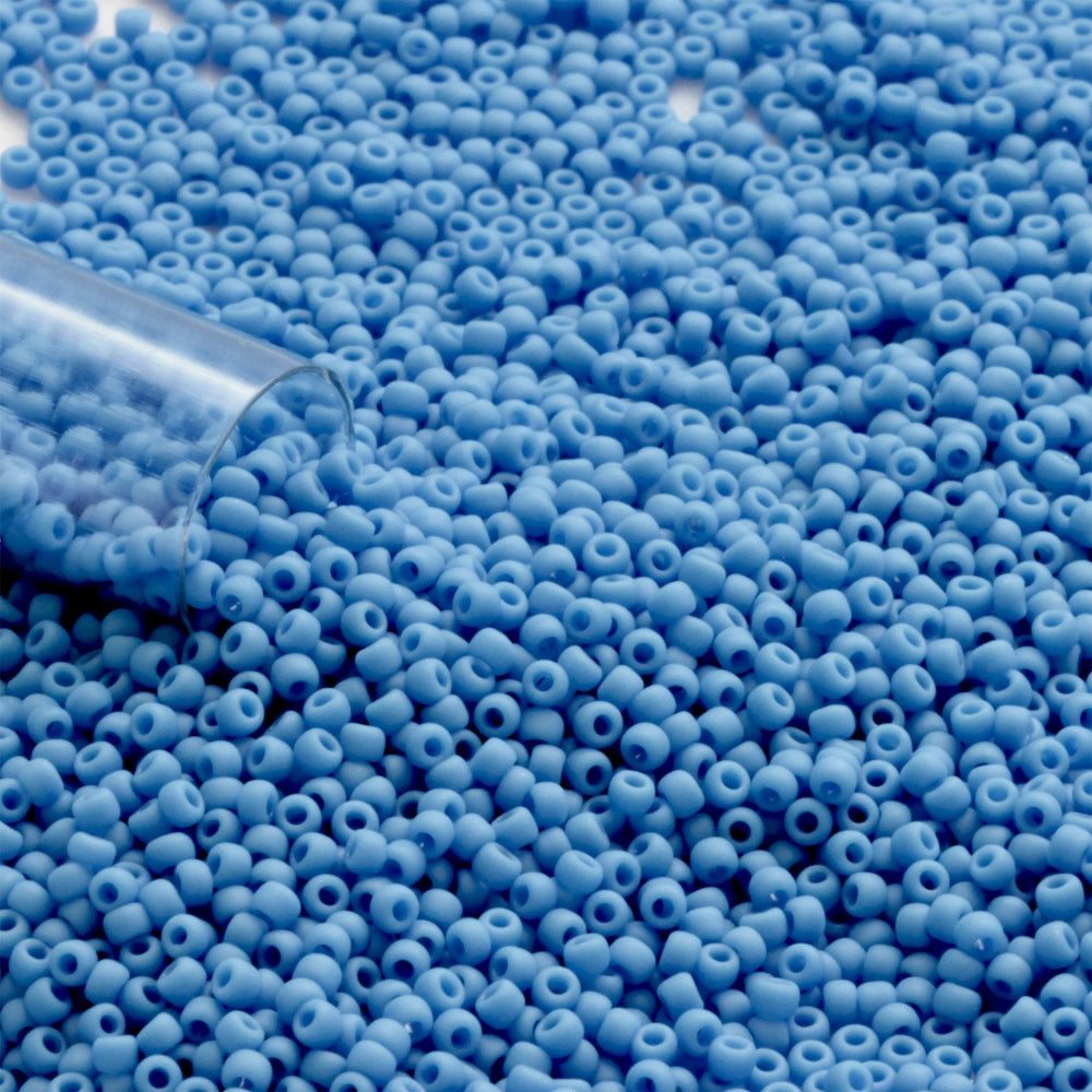 11/0 TR-43DF Cornflower Blue Opaque Matte Round Toho Seed Beads close up.