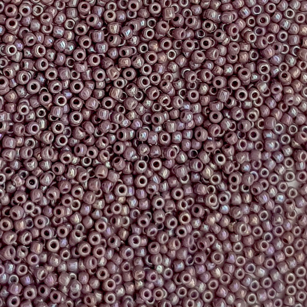 11/0 Toho Seed beads in lavender rainbow opaque close up