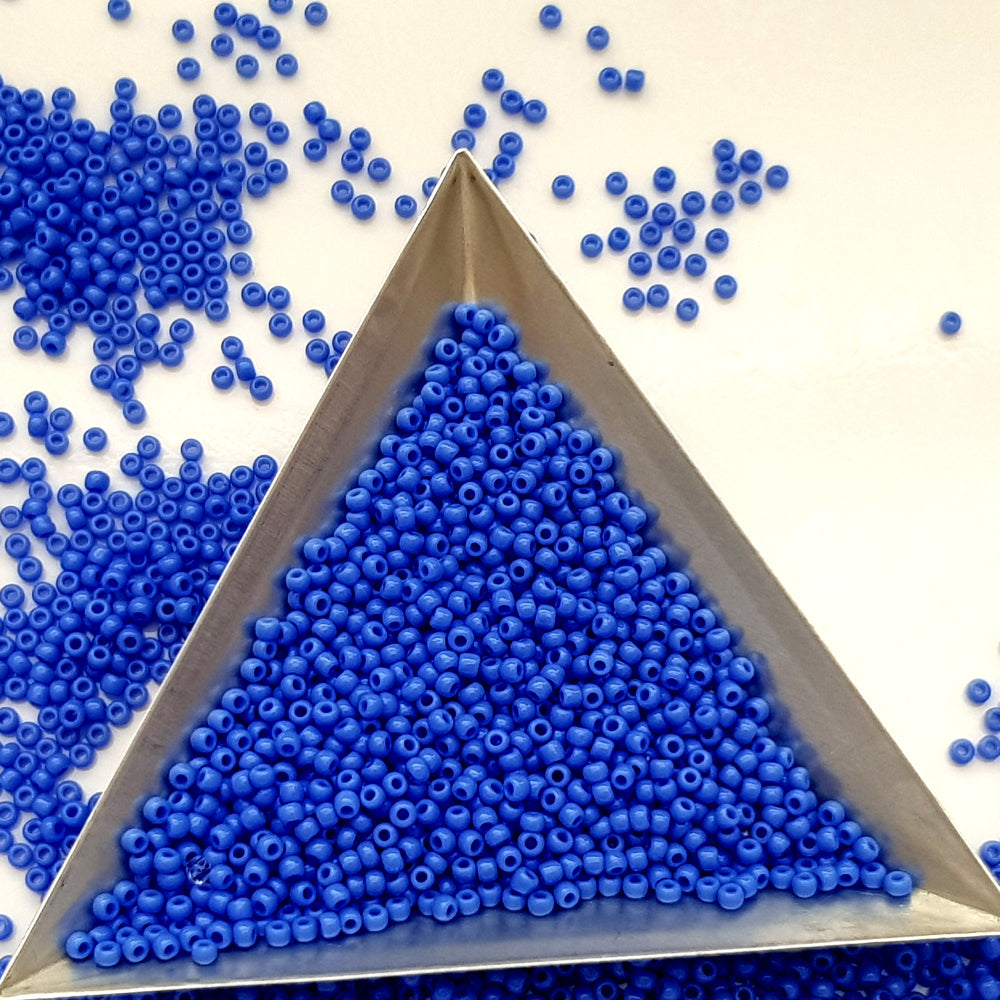 11/0 Toho seed beads in periwinkle blue opaque with a triangle scoop.