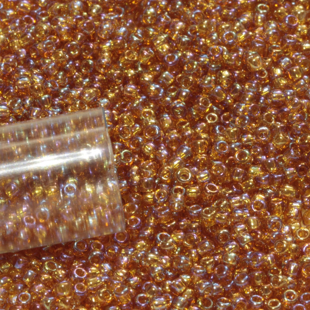 11/0 TR-162C Topaz Rainbow Round Toho Seed Beads close up 