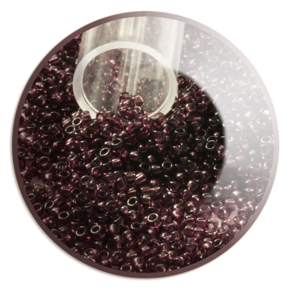 15/0 TR-6C Amethyst Round Toho Seed Beads - circle white background.